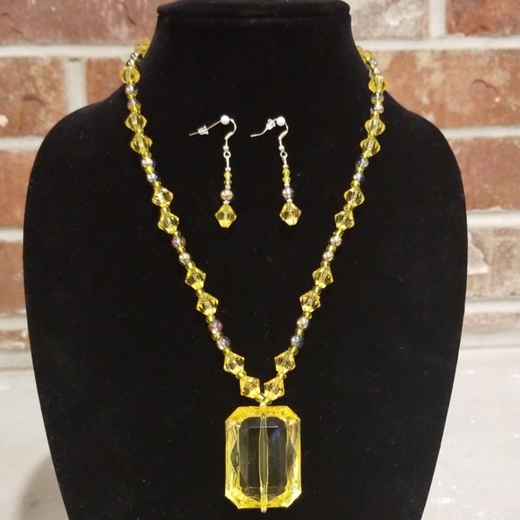 Yellow Crystal Beaded Necklace w/ Matching Earring - Picture 2 of 8